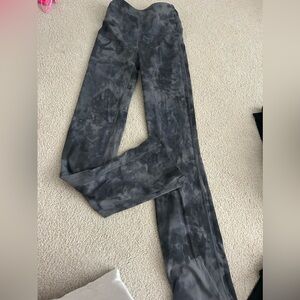 Lulu flare pants size 6